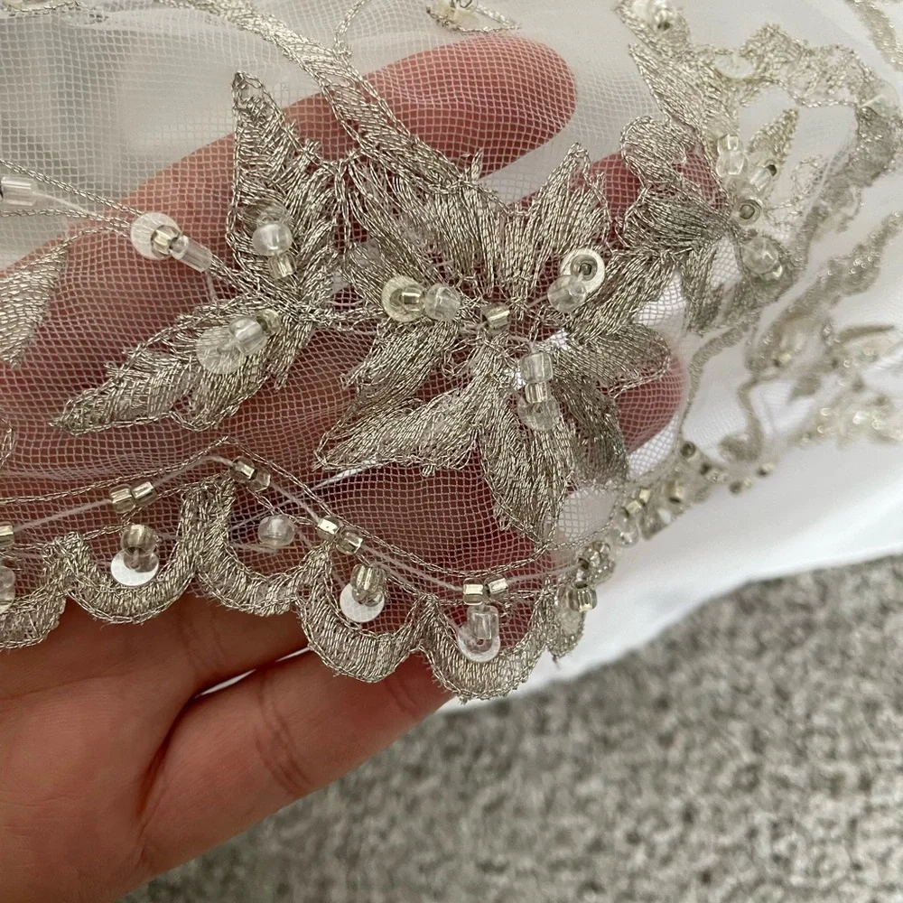 Mori Lee Wedding dress. Color white. Size 16. - Picture 10 of 11